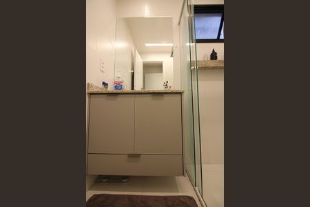 Apartamento à venda com 75m², 2 quartos e 2 vagasBanheiro da Suíte