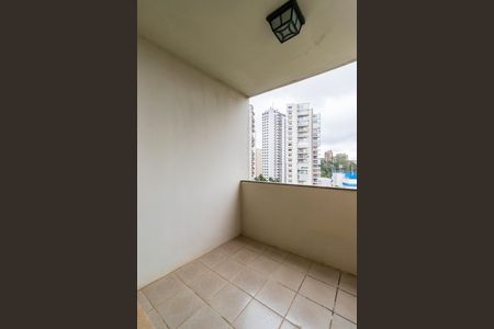Apartamento à venda com 195m², 3 quartos e 6 vagasVaranda