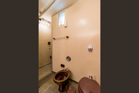 Apartamento à venda com 195m², 3 quartos e 6 vagasBanheiro da Suíte 