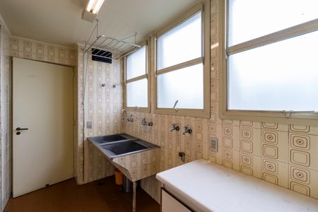 Apartamento à venda com 195m², 3 quartos e 6 vagasLavanderia