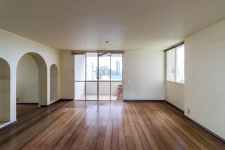 Apartamento à venda com 195m², 3 quartos e 6 vagasSala