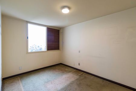 Apartamento à venda com 195m², 3 quartos e 6 vagasQuarto 2