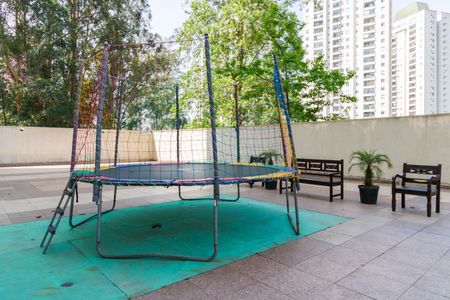 Apartamento à venda com 195m², 3 quartos e 6 vagasÁrea comum - Playground