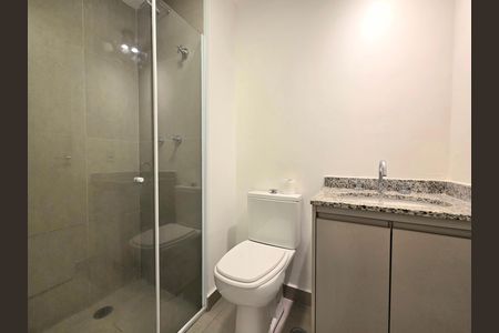 Banheiro de apartamento para alugar com 1 quarto, 32m² em Indianópolis, São Paulo