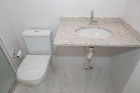 Banheiro de apartamento à venda com 1 quarto, 30m² em Pompeia, São Paulo