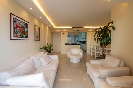 Apartamento à venda com 120m², 2 quartos e 1 vagaSala