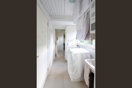 Apartamento à venda com 120m², 2 quartos e 1 vagaÁrea de Serviço