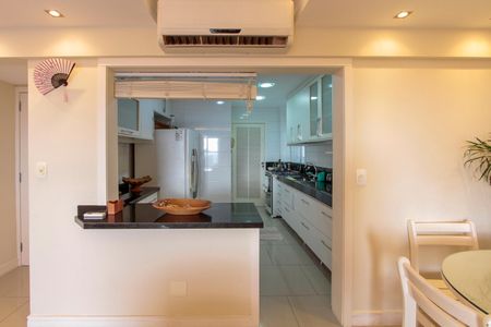 Apartamento à venda com 120m², 2 quartos e 1 vagaCozinha