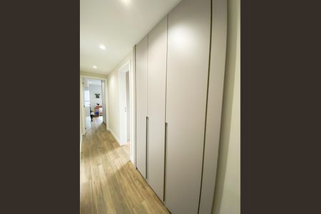Apartamento à venda com 132m², 3 quartos e 2 vagasCorredor