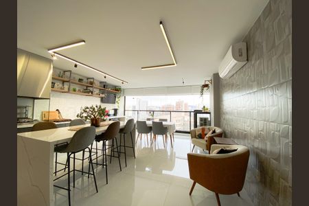 Apartamento à venda com 132m², 3 quartos e 2 vagasSala