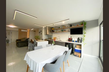 Apartamento à venda com 132m², 3 quartos e 2 vagasSala