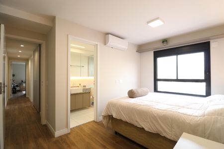 Apartamento à venda com 132m², 3 quartos e 2 vagasSuíte 1