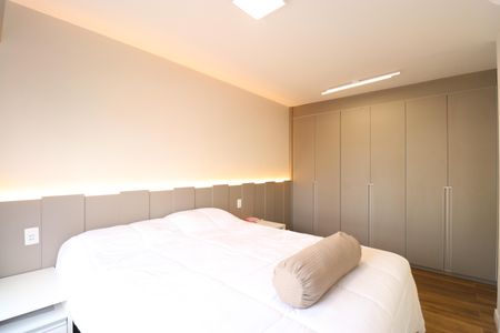 Apartamento à venda com 132m², 3 quartos e 2 vagasSuíte 1