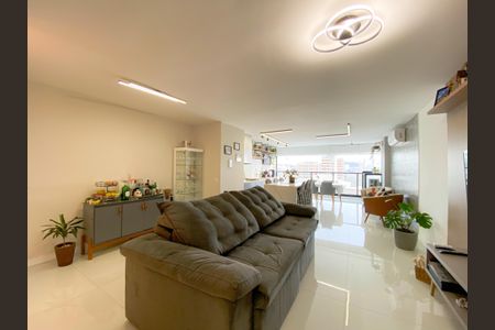 Sala de apartamento à venda com 3 quartos, 132m² em Vila Romana, São Paulo