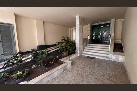 Apartamento à venda com 80m², 2 quartos e 1 vaga Apartamento à venda com 80m², 2 quartos e 1 vagaHall
