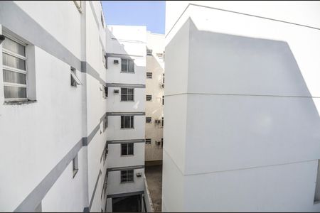 Apartamento à venda com 80m², 2 quartos e 1 vaga Apartamento à venda com 80m², 2 quartos e 1 vagaVista do Quarto 2