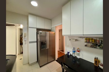 Apartamento à venda com 134m², 3 quartos e 2 vagasCozinha