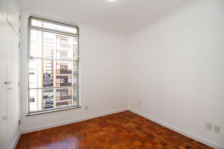 Apartamento à venda com 140m², 3 quartos e 1 vaga Apartamento à venda com 140m², 3 quartos e 1 vagaSuíte