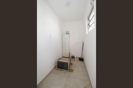 Apartamento à venda com 140m², 3 quartos e 1 vaga Apartamento à venda com 140m², 3 quartos e 1 vagaQuarto de Serviço