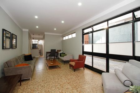 Apartamento à venda com 140m², 3 quartos e 1 vaga Apartamento à venda com 140m², 3 quartos e 1 vagaÁrea Comum - Salão de Festas