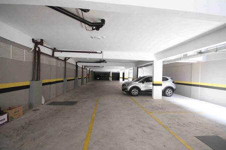 Apartamento à venda com 38m², 2 quartos e 1 vaga Apartamento à venda com 38m², 2 quartos e 1 vagaGaragem