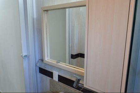 Apartamento à venda com 60m², 2 quartos e 2 vagas Apartamento à venda com 60m², 2 quartos e 2 vagasBanheiro