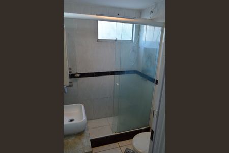 Apartamento à venda com 60m², 2 quartos e 2 vagas Apartamento à venda com 60m², 2 quartos e 2 vagasBanheiro