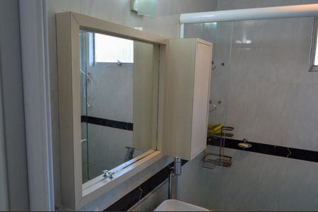 Apartamento à venda com 60m², 2 quartos e 2 vagas Apartamento à venda com 60m², 2 quartos e 2 vagasBanheiro