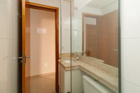 Apartamento à venda com 44m², 2 quartos e 1 vaga Apartamento à venda com 44m², 2 quartos e 1 vagaBanheiro