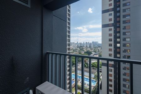 Studio à venda com 26m², 1 quarto e sem vaga Studio à venda com 26m², 1 quarto e sem vagaVaranda