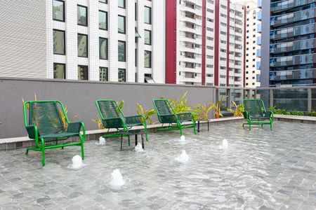 Studio à venda com 42m², 1 quarto e 1 vaga Studio à venda com 42m², 1 quarto e 1 vagaÁrea comum - Piscina