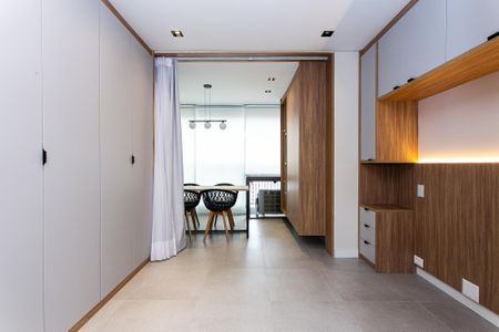 Studio à venda com 42m², 1 quarto e 1 vaga Studio à venda com 42m², 1 quarto e 1 vagaQuarto