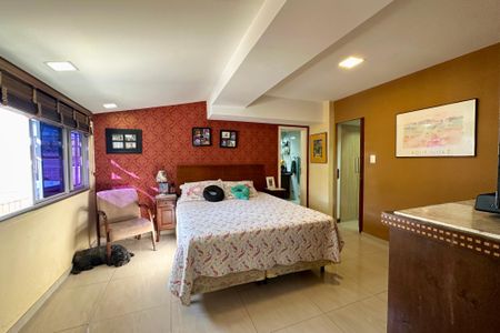 Apartamento à venda com 330m², 4 quartos e 3 vagasQuarto 5 - Suite