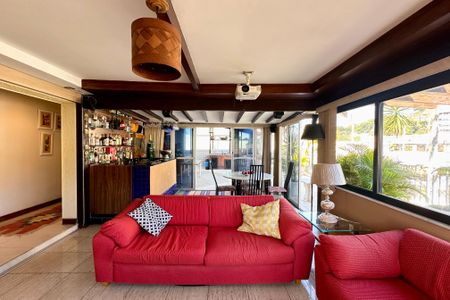 Apartamento à venda com 330m², 4 quartos e 3 vagasSala