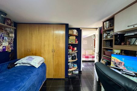 Apartamento à venda com 330m², 4 quartos e 3 vagasQuarto 4
