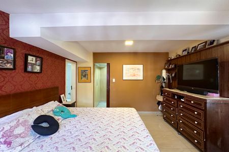 Apartamento à venda com 330m², 4 quartos e 3 vagasQuarto 5 - Suite