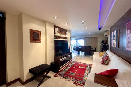 Apartamento à venda com 330m², 4 quartos e 3 vagasSala