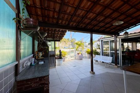 Apartamento à venda com 330m², 4 quartos e 3 vagasVaranda Sala