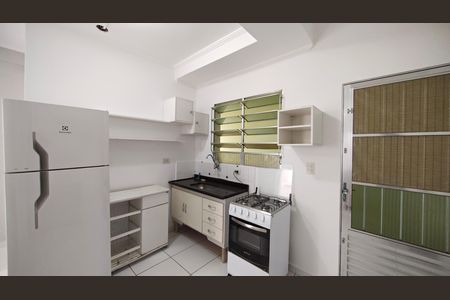 Casa para alugar com 45m², 1 quarto e sem vaga Casa para alugar com 45m², 1 quarto e sem vagaSala / Cozinha
