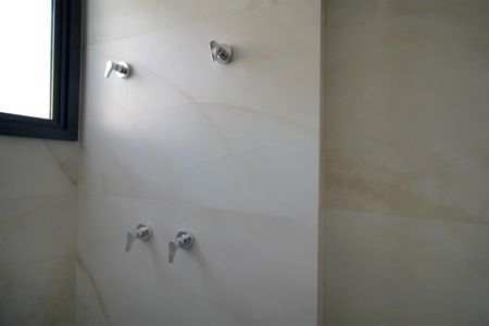 Apartamento à venda com 267m², 4 quartos e 3 vagasBanheiro da Suíte 2