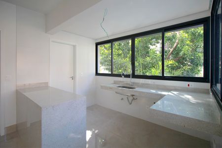 Apartamento à venda com 267m², 4 quartos e 3 vagasCozinha