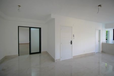 Apartamento à venda com 267m², 4 quartos e 3 vagasSala