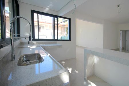 Apartamento à venda com 267m², 4 quartos e 3 vagasCozinha