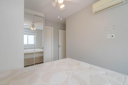 Suíte de apartamento para alugar com 2 quartos, 58m² em Passo D’areia, Porto Alegre