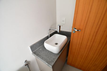 Casa de condomínio à venda com 96m², 3 quartos e 2 vagasBanheiro Social