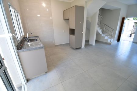 Casa de condomínio à venda com 96m², 3 quartos e 2 vagasCozinha