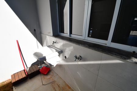 Casa de condomínio à venda com 96m², 3 quartos e 2 vagasÁrea de Serviço