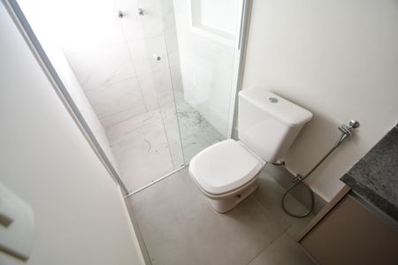 Casa de condomínio à venda com 96m², 3 quartos e 2 vagasBanheiro Social