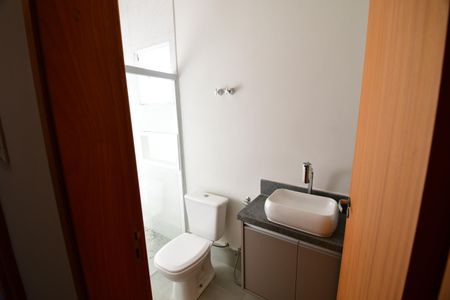 Casa de condomínio à venda com 96m², 3 quartos e 2 vagasBanheiro Social