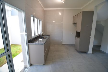 Casa de condomínio à venda com 96m², 3 quartos e 2 vagasCozinha